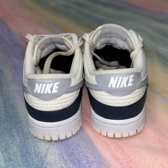 WOMEN'S NIKE DUNK LOW RETRO CASUAL SHOES size 5 - Picture 7 of 11